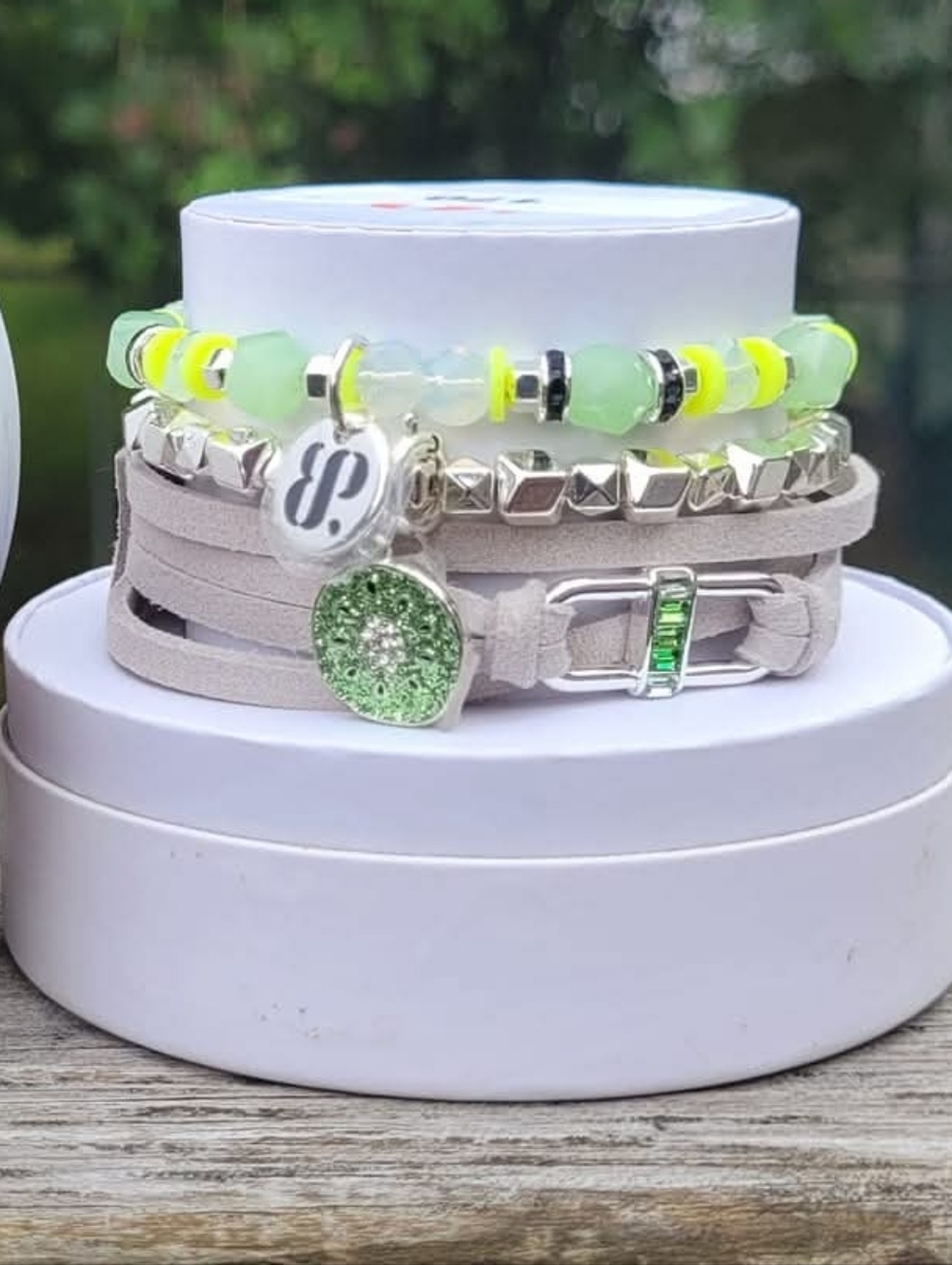4 bracelet Set - Kiwi Bomb Party Stack